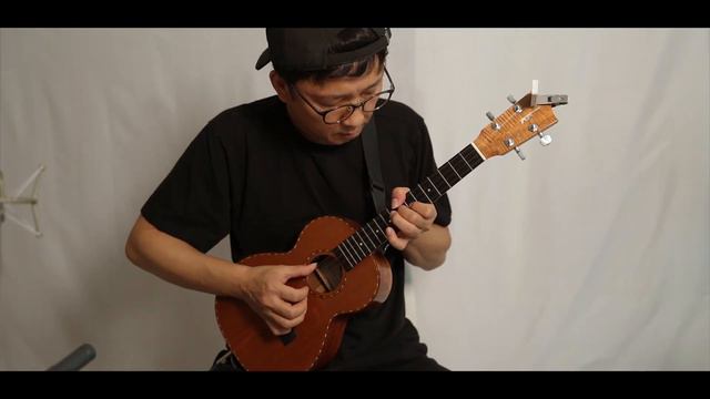 Autumn Leaves - YunJun - Ukulele Solo (Fingerstyle) смотреть онлайн