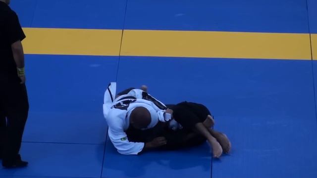 Submission #956 - Sergio Moraes vs Leo D'avila смотреть онлайн