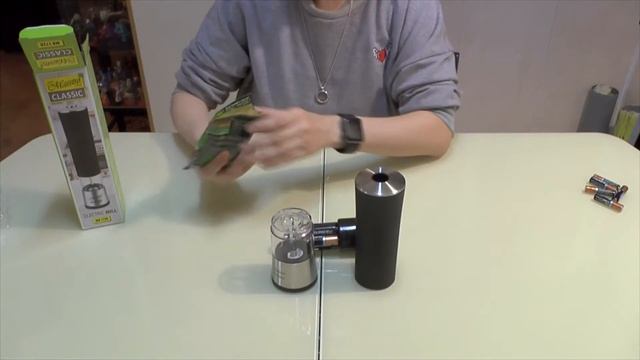 Электрическая перцемолка для специй, соли и перца. Maestro MR-1720 смотреть онлайн