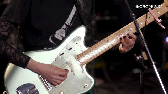 Softcult’s “music for mall goths” is the feminist grunge we need | Live Performance смотреть онлайн
