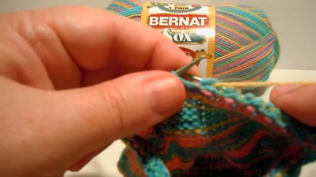 Bernat Ankle Socks: Heel Flap - Row 3 смотреть онлайн