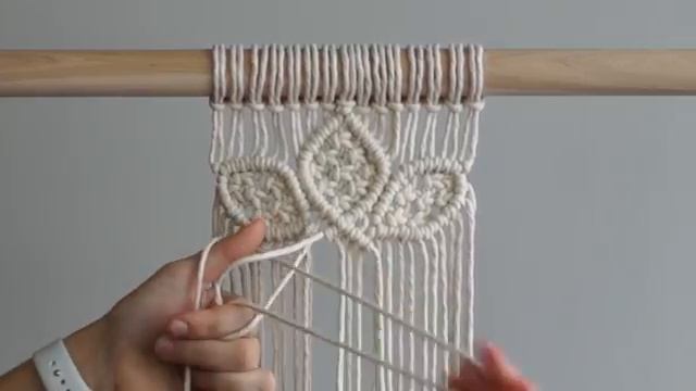 DIY Macrame Tutorial Large 6 Petal Flower Using Double Half Hitch and Square Knots!_[360p] смотреть онлайн