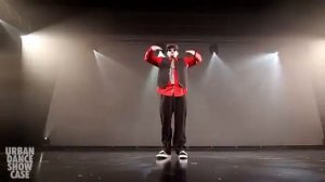 Танец робот. Вообще супер.