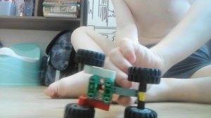 2 модель машины Лего technic