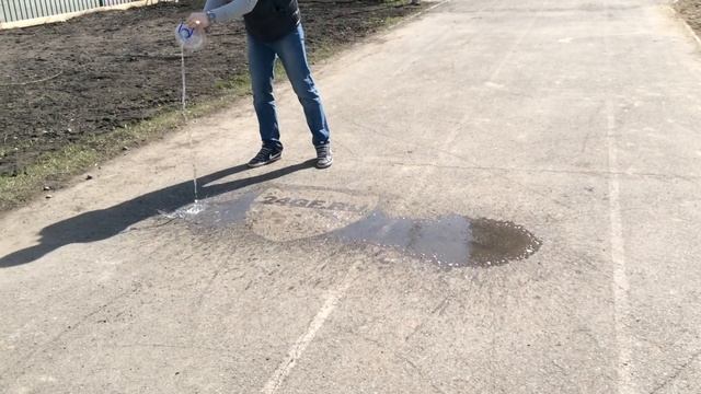 GfSintez на асфальте. Гидрофобное покрытие отталкивает воду от асфальта! смотреть онлайн