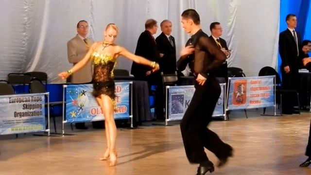 Старков Артем - Толмачева Екатерина Вальс Победы 2012 Молодежь Латина смотреть онлайн