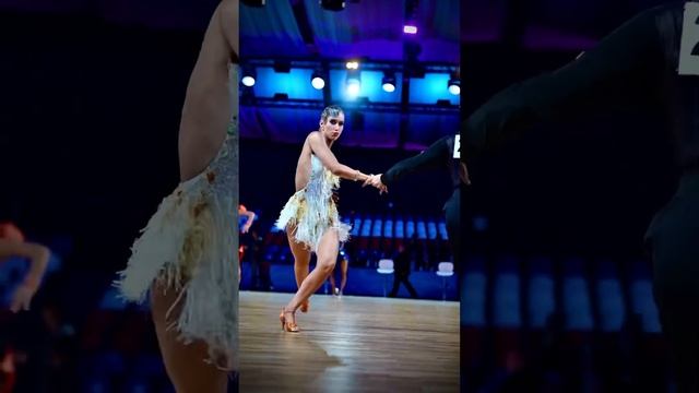 Зубенко Илья и Выслоух Вероника #ballroomdance #бальныетанцы #танцы #latindance #спортивныетанцы смотреть онлайн
