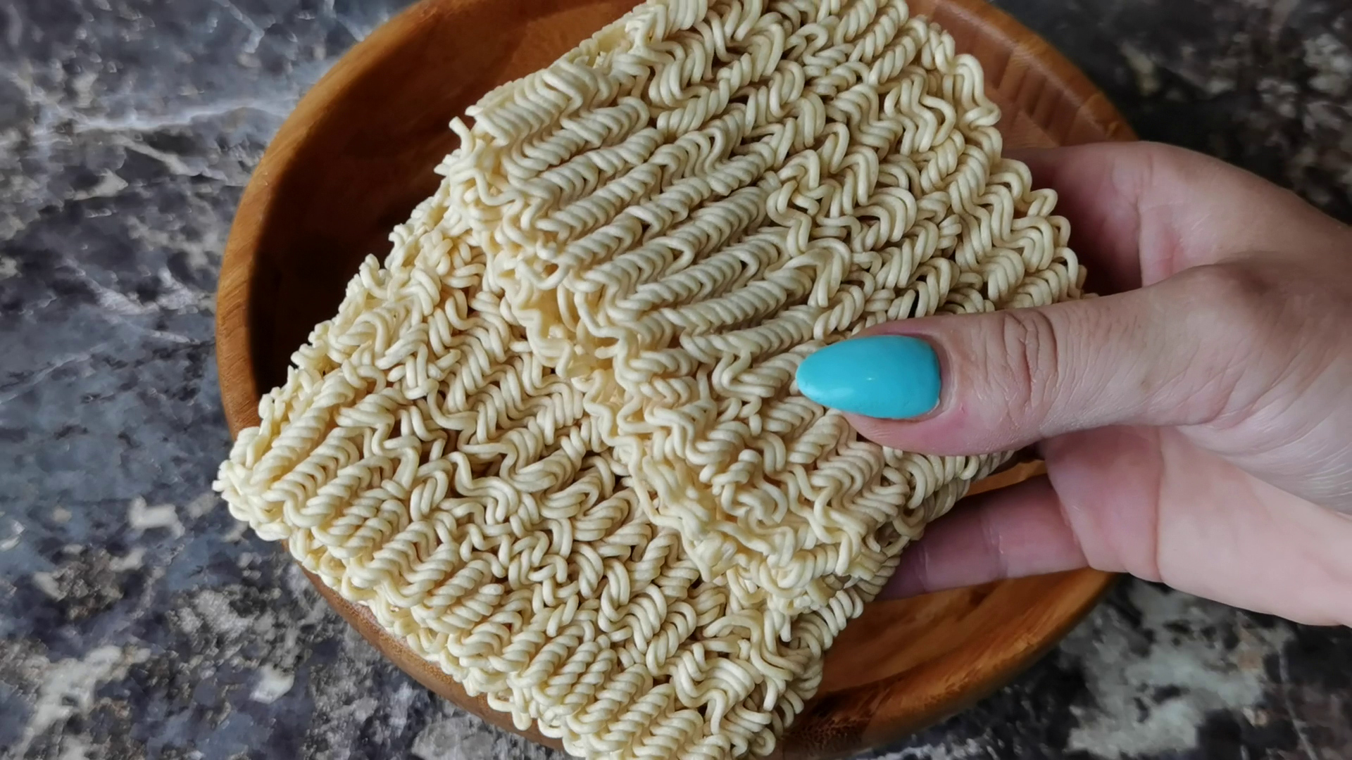 Смешайте ЛАПШУ С МАЙОНЕЗОМ.ПРОЩЕ только СПАТЬ! Моментальная вкуснятина! Приготовится, пока гости под смотреть онлайн