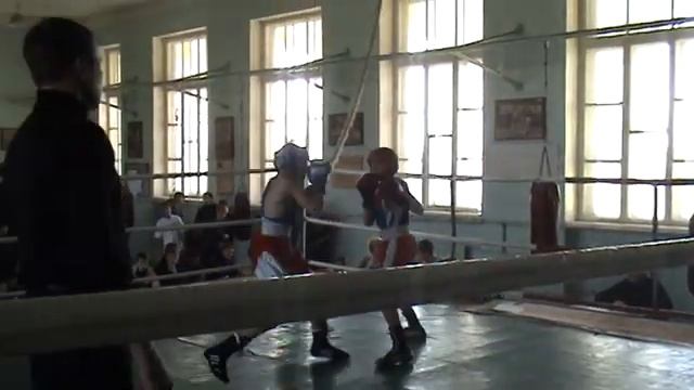 49 кг Рыбалка Дм Волноваха + Дегтярь Дм. Ильичёвец Пер-во г Мариуполя по боксу 28.10.2010 г смотреть онлайн