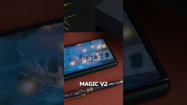 Изящная роскошь | У меня в руках Honor Magic V3 смотреть онлайн