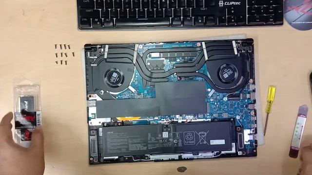 A Quick & Easy RAM Upgrade ASUS TUF Dash F15 (2022) | ASUS FX517Z RAM Upgrade Gaming Laptop смотреть онлайн