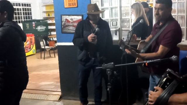TEODOZIO E ANTÔNIO NA CONVINIENCIA SANTO ONOFRE. смотреть онлайн