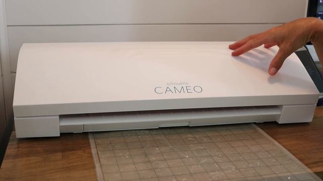 Silhouette Cameo 3 Tutorial, Making Vinyl Letters & Contact Paper Stencils смотреть онлайн