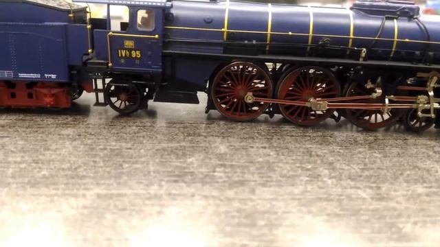 Восточный экспресс в масштабе 1/87 старое не Piko. паровоз Liliput вaгоны Trix. Orientexpress