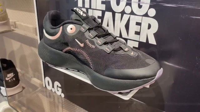 Nike React Escape Run Women (Black/Pink Glaze/Light Soft/Black) смотреть онлайн