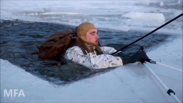 US Marines Survival Training in Extreme Cold Weather in Norway смотреть онлайн