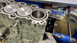 Киа спортейдж G4NA.непонятный треск из под капота.звук поршней и впускной муфты распредвала!