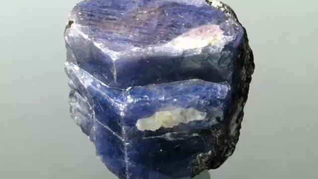 Камень сапфир: свойство, фото и характеристики смотреть онлайн