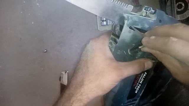 сабельная пила из лобзика (по газобетону) смотреть онлайн