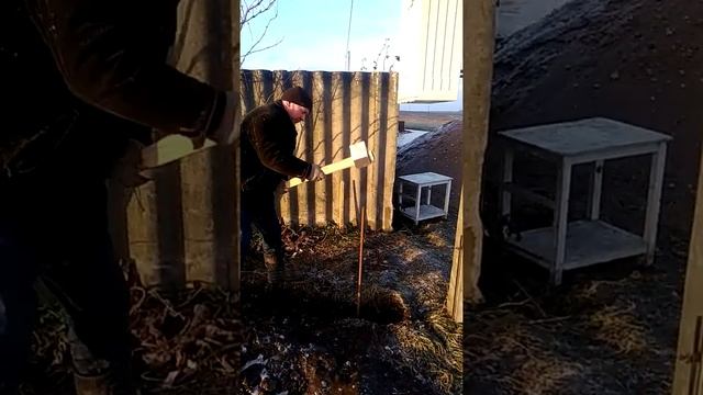 заземление. Вбиваем заземлитель. смотреть онлайн