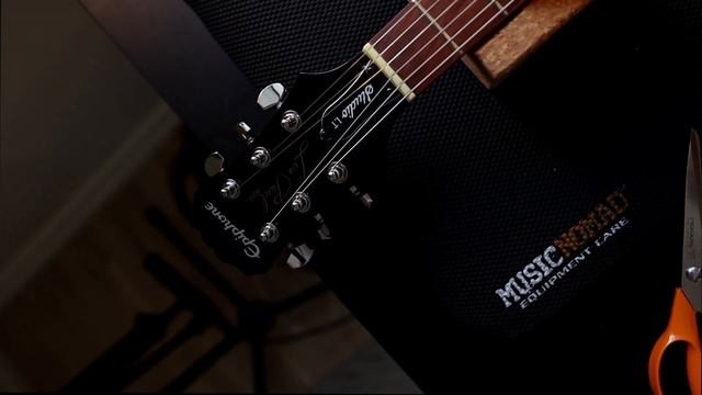Some Scratches, But Stunning - Epiphone Les Paul Studio E1 LT Unboxing смотреть онлайн