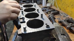 Нужна ли замена болтов головки при замене прокладки и какой момент затяжки головки Мемз-317