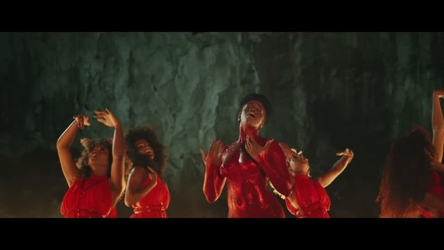 IZA - Ginga (Participação especial Rincon Sapiência) смотреть онлайн