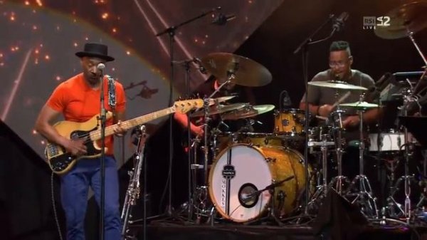 MARCUS MILLER in Concert