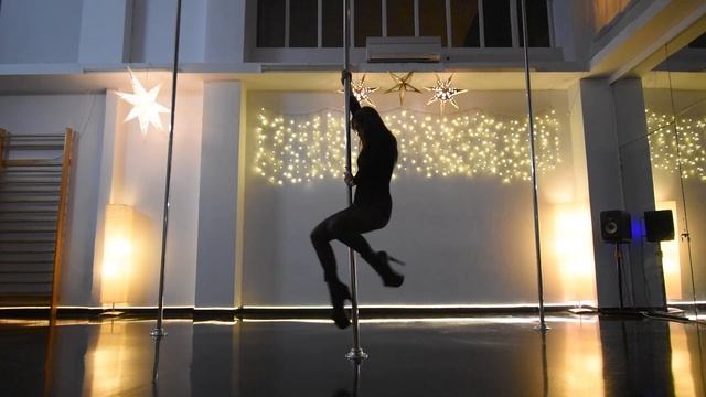 Pole Art Routine 206 - Exotic (Elijah Blond - Silk) смотреть онлайн