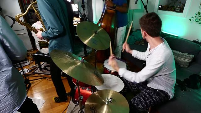 Emmet Cohen w/ Julian Lee, Ruben Fox & Bruce Harris | Hey Lock смотреть онлайн