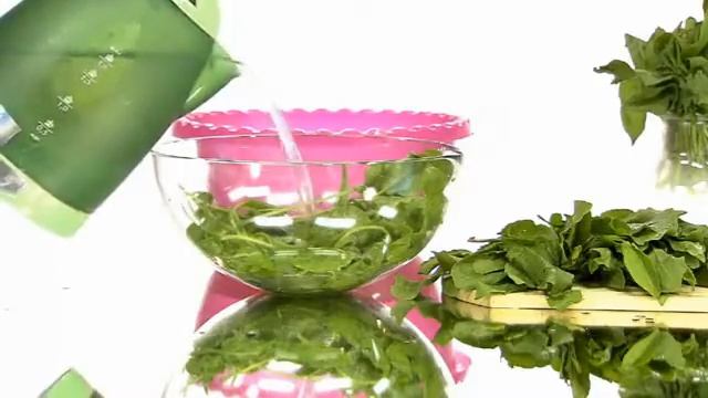 Крапива,щавель,ботва,одуванчик... смотреть онлайн