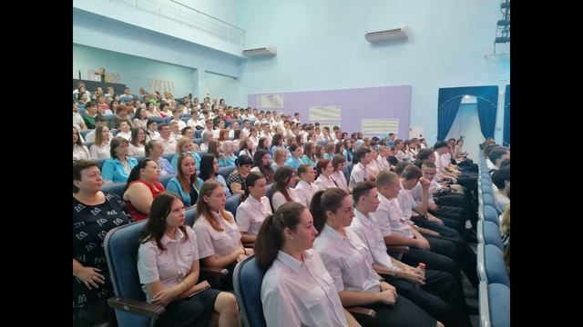 СТУДЕНТЫ смотреть онлайн