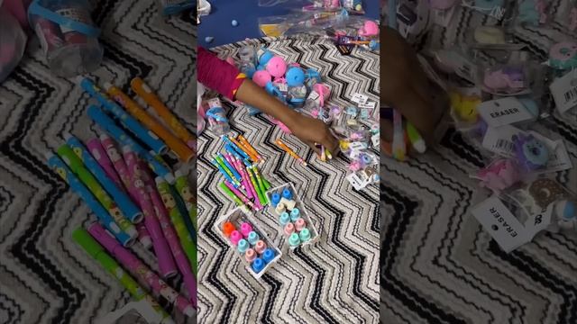 Finally Myra 4 year’s ki ho gayi B’day favour’s me ye sab chize thi?❤️ смотреть онлайн