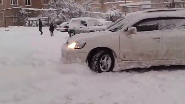 nissan rnessa смотреть онлайн