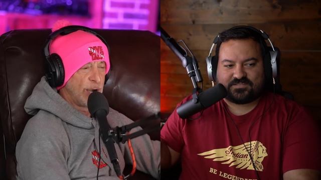 Divers React to diver who stabbed himself in the heart to avoid drowning смотреть онлайн