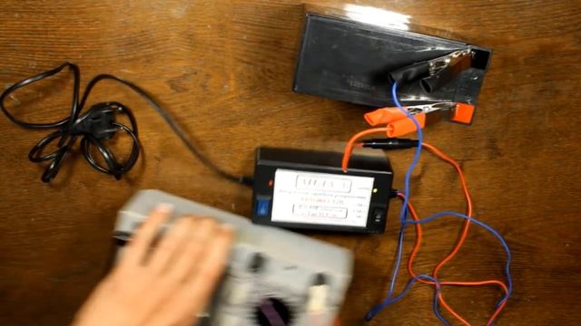 АИДА 3s обзор и зарядка AGM аккумулятора детского электромобиля 12v 7Ah смотреть онлайн