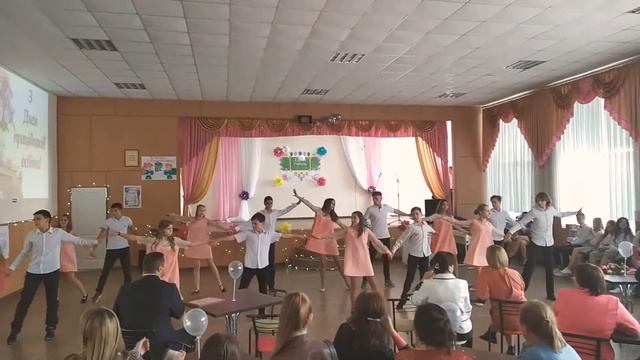 Хореографічна студія "SOL DANCE" вальс "Місто спить.." учні 9- А класу смотреть онлайн