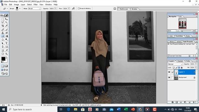 Tutorial Mengubah Background Hitam Putih Menggunakan Adobe Photoshop CS7 смотреть онлайн