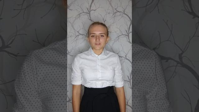 Стихотворение Веры Инбер "Книга пахнет духами" смотреть онлайн