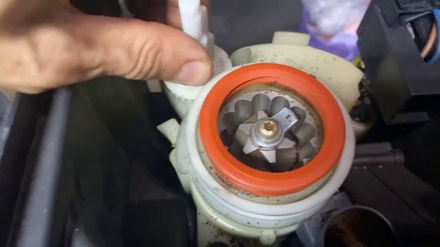 Как правильно настраивать кофемолку на кофемашине и почему. Регулировка при неработающей кофемолке. смотреть онлайн