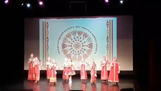 "Ой сад во дворе" смотреть онлайн