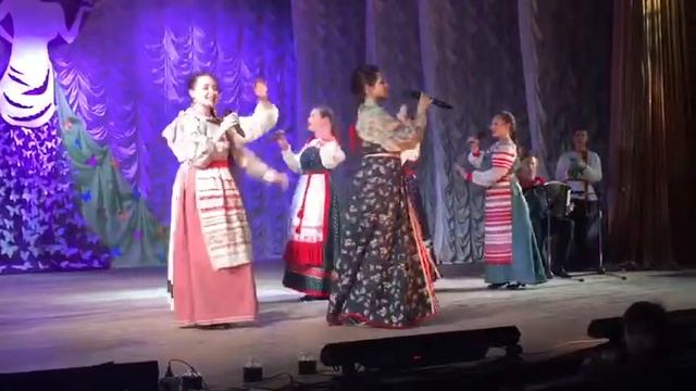 Ансамбль "Купчиха" - "Ой ты купчик бел голубчик" смотреть онлайн