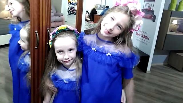 Little Model 2. Фотосессия в магазине мебели Ангстрем.