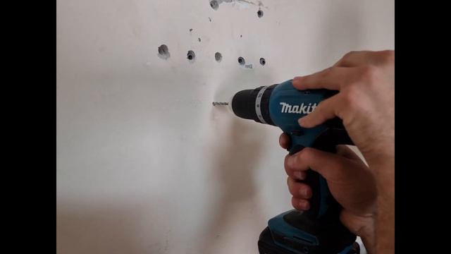 How to mount TV on concrete wall смотреть онлайн