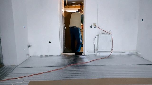 Осенняя зима в деревне. Стелем пол в метель. Вечерние упражнения с лопатой. смотреть онлайн