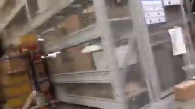 PULLING THE FIRE ALARM AT WALMART смотреть онлайн