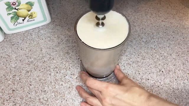 Оладьи с клубничным джемом