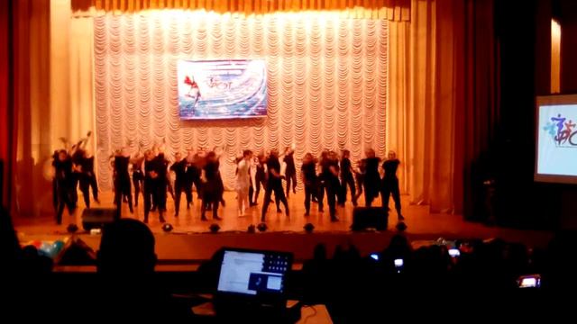 Выступление в городе Антрацит с танцем Бегущая в Лабиринте заняли гран при смотреть онлайн