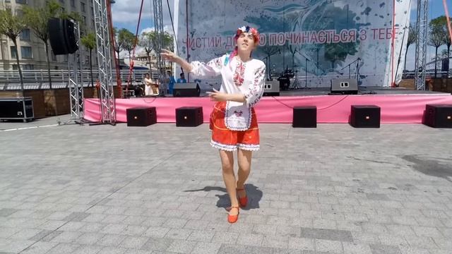 Украинский народный танец - "Кияночка" смотреть онлайн