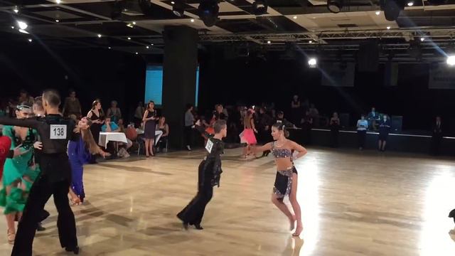 Эрика Стадионова — Виктор Янчук. Киев 19.06.16 Juniors 2 La смотреть онлайн